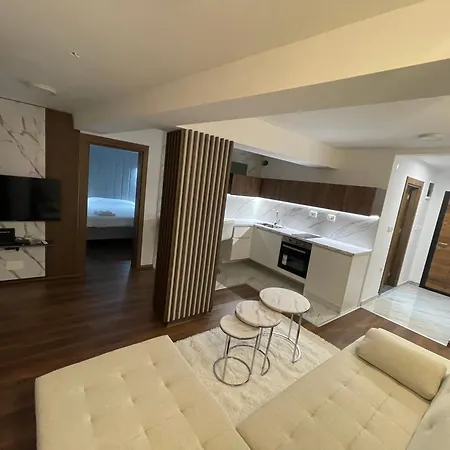 Kale Luxury شقة *
